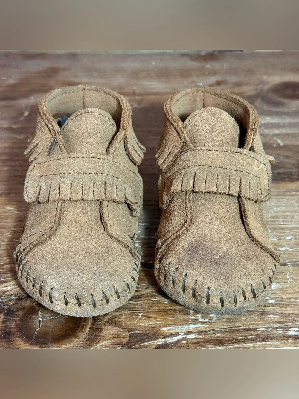 Minnetonka Moccasins Infants Front Strap Bootie, Brown, Size 3